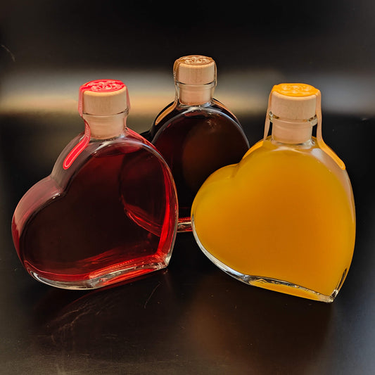 Unsere Liköre im Herz Design - Perfekt als Geschenk