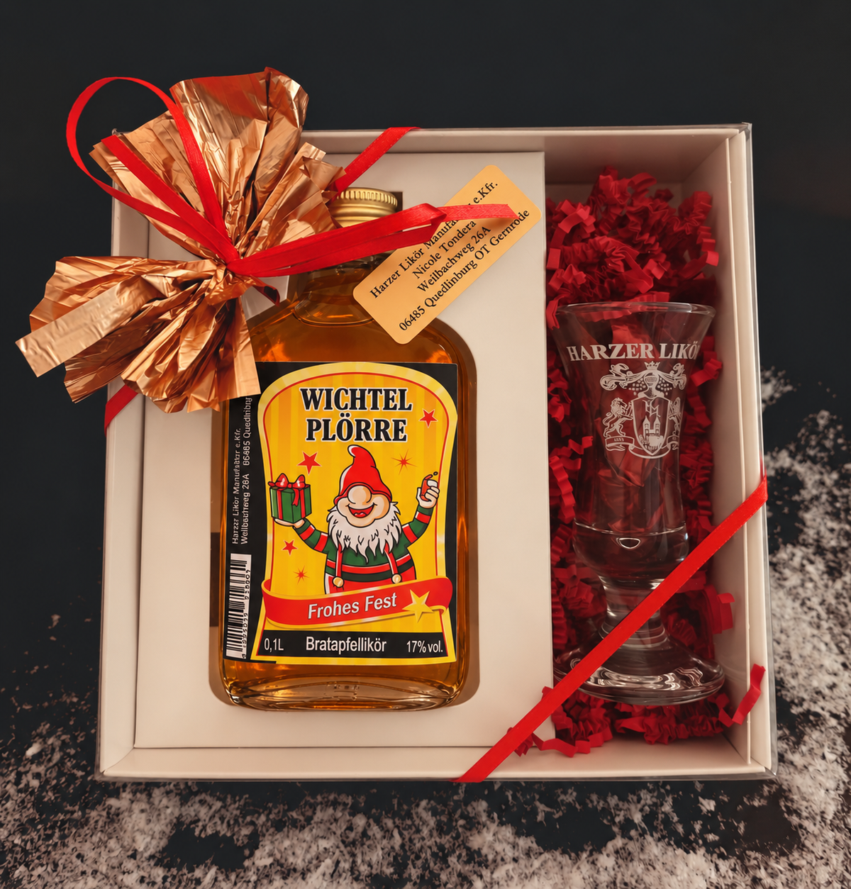 "WICHTEL PLÖRRE"  Weihnachtliche Geschenkpackung mit Taschenflasche und einem Glas